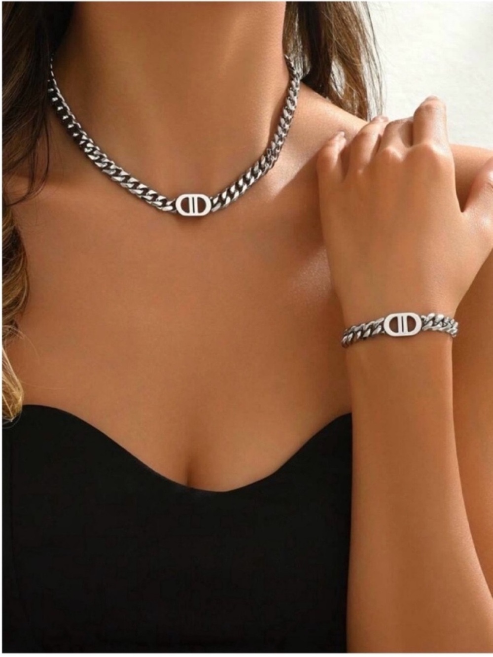 Stainless Steel Silver Designer Luxury Bracelet & Necklace Set - Picture 6 of 14